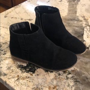 Cat and Jack girls boots size 3
